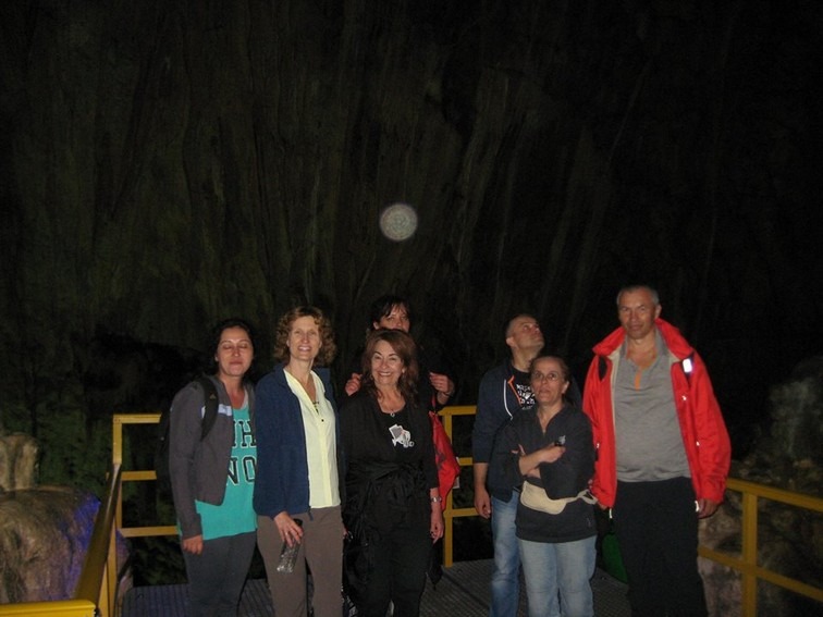 Un-ORB-minunat-in-Pestera-Ialomicioara